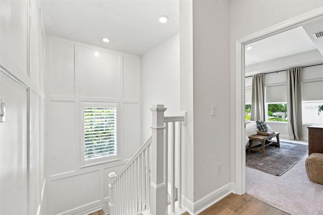 312 35TH AVENUE NE, St Petersburg, FL 33704