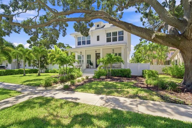 312 35TH AVENUE NE, St Petersburg, FL 33704
