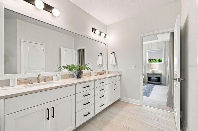 312 35TH AVENUE NE, St Petersburg, FL 33704