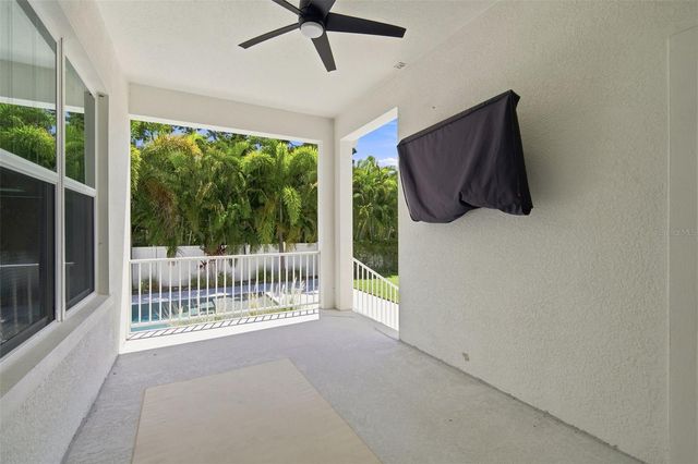 312 35TH AVENUE NE, St Petersburg, FL 33704
