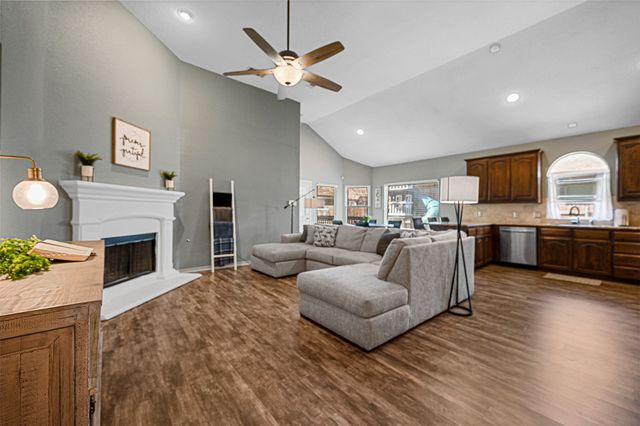 5321 Thornbush Drive, Fort Worth, TX 76179