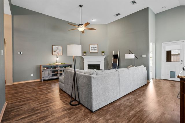 5321 Thornbush Drive, Fort Worth, TX 76179