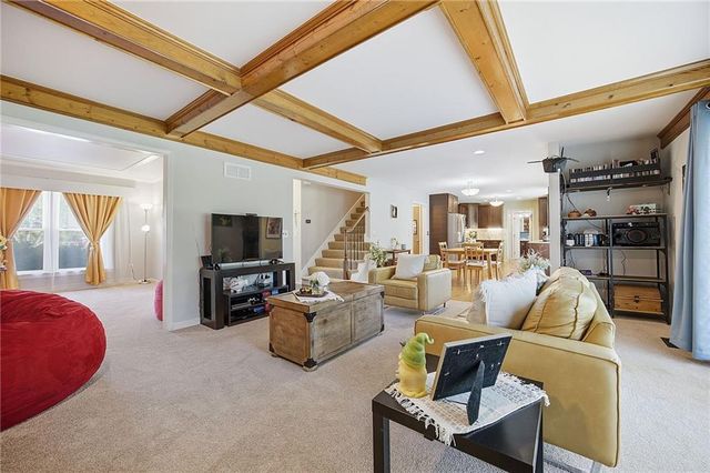 15506 W 92nd Place, Lenexa, KS 66219