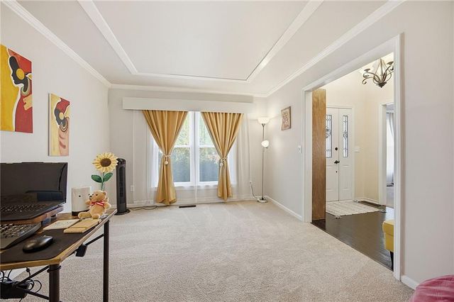 15506 W 92nd Place, Lenexa, KS 66219