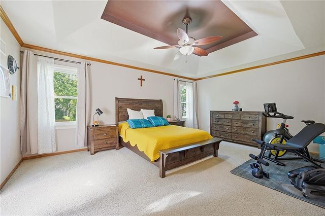 15506 W 92nd Place, Lenexa, KS 66219