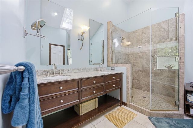 15506 W 92nd Place, Lenexa, KS 66219