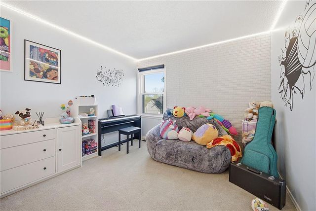 15506 W 92nd Place, Lenexa, KS 66219