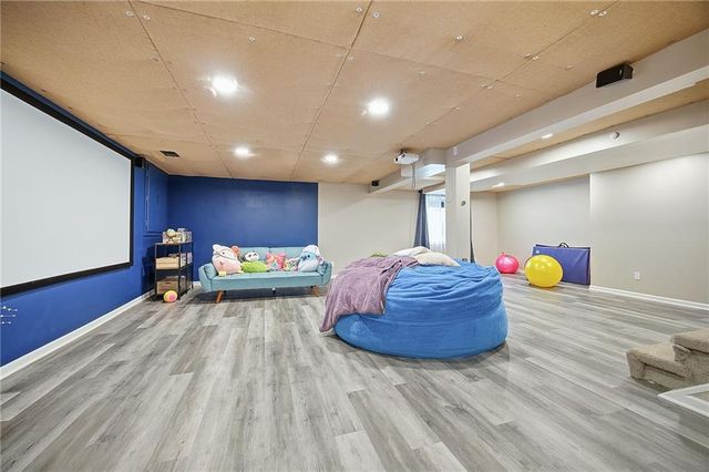 15506 W 92nd Place, Lenexa, KS 66219