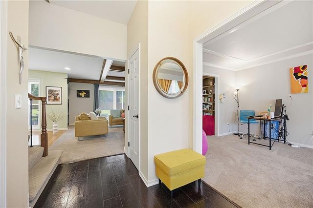 15506 W 92nd Place, Lenexa, KS 66219