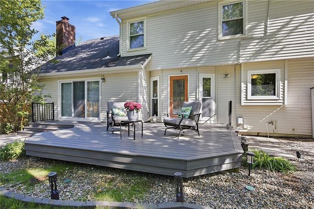 15506 W 92nd Place, Lenexa, KS 66219