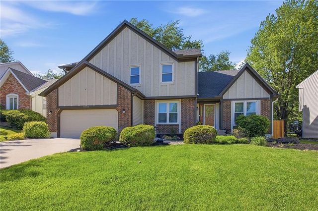 15506 W 92nd Place, Lenexa, KS 66219