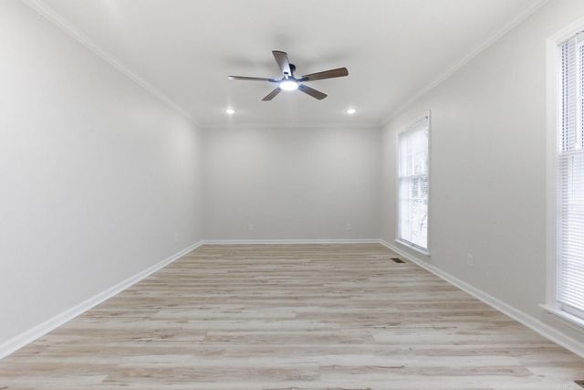 2916 Justin Matthews Dr, North Little Rock, AR 72116