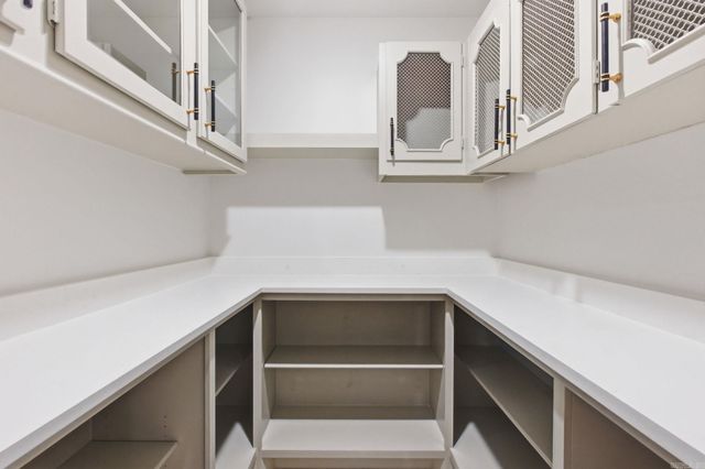 2916 Justin Matthews Dr, North Little Rock, AR 72116