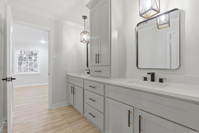 2916 Justin Matthews Dr, North Little Rock, AR 72116