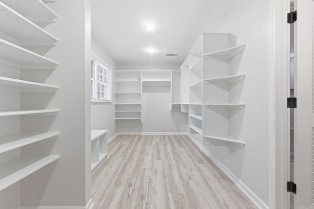 2916 Justin Matthews Dr, North Little Rock, AR 72116