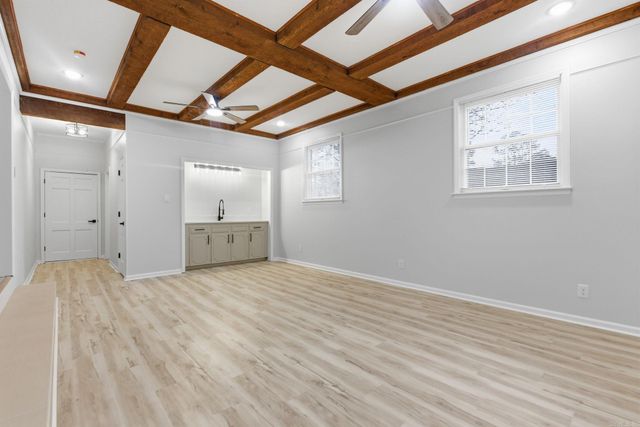 2916 Justin Matthews Dr, North Little Rock, AR 72116