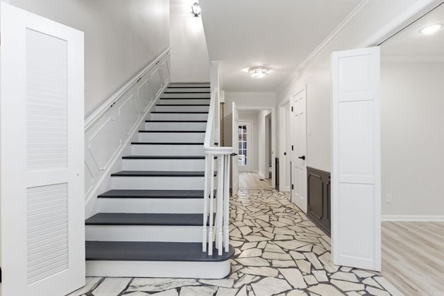 2916 Justin Matthews Dr, North Little Rock, AR 72116