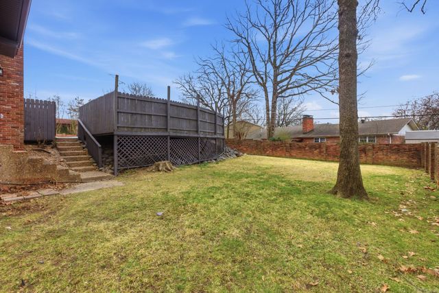 2916 Justin Matthews Dr, North Little Rock, AR 72116