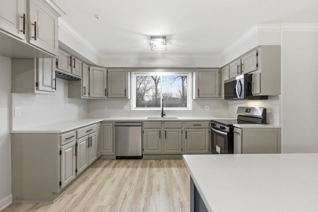 2916 Justin Matthews Dr, North Little Rock, AR 72116