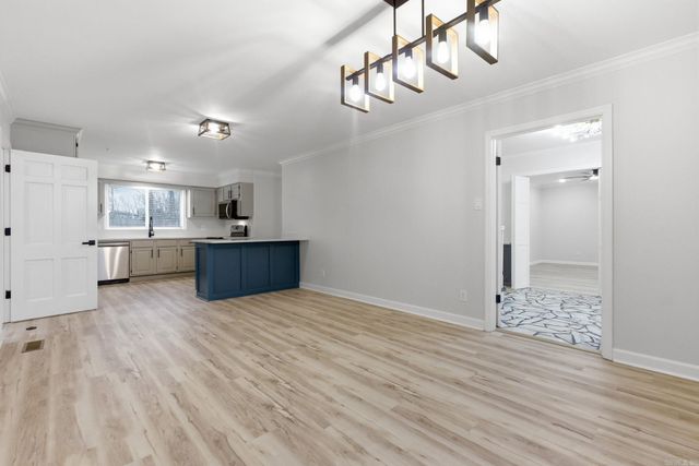 2916 Justin Matthews Dr, North Little Rock, AR 72116