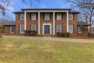 2916 Justin Matthews Dr, North Little Rock, AR 72116