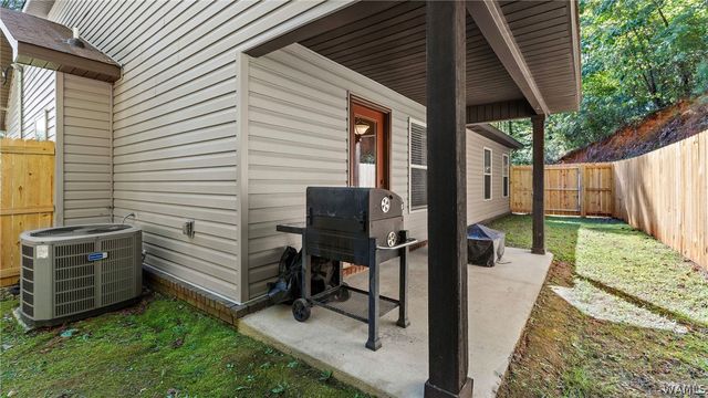 15174 Green Circle, Northport, AL 35475