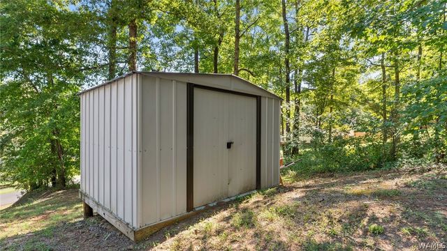 15174 Green Circle, Northport, AL 35475