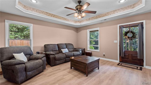 15174 Green Circle, Northport, AL 35475