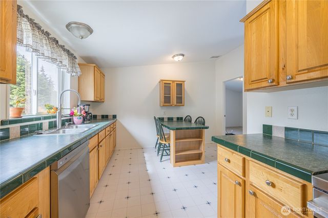 122 Derrick Road, Port Angeles, WA 98362