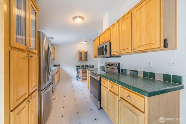 122 Derrick Road, Port Angeles, WA 98362