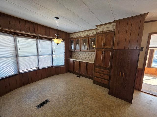 28 Lane E Lane, Coventry, RI 02816