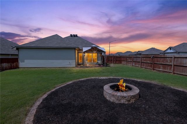 301 Story Cove, Caldwell, TX 77836