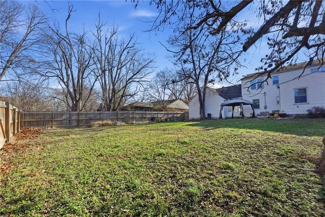 1230 W 31st Street, Independence, MO 64055