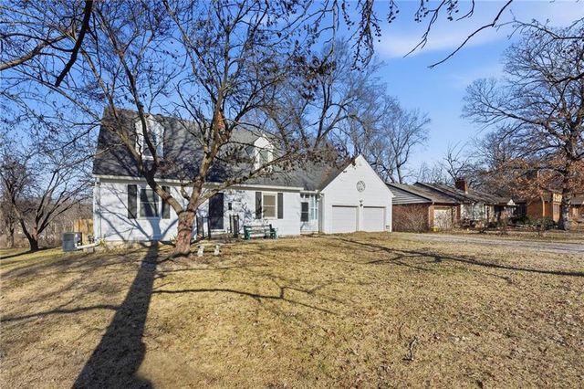 1230 W 31st Street, Independence, MO 64055