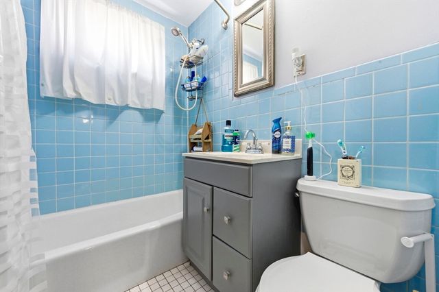 241 Highland Ave, Somerville, MA 02143