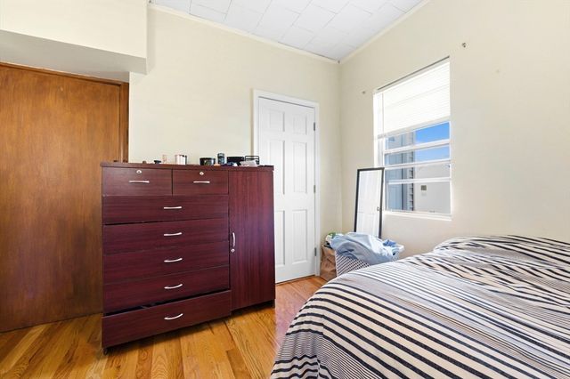 241 Highland Ave, Somerville, MA 02143