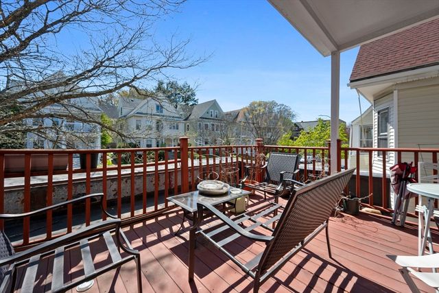 241 Highland Ave, Somerville, MA 02143