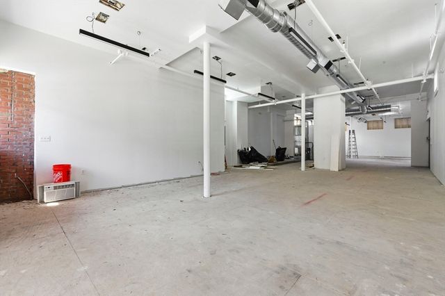 241 Highland Ave, Somerville, MA 02143