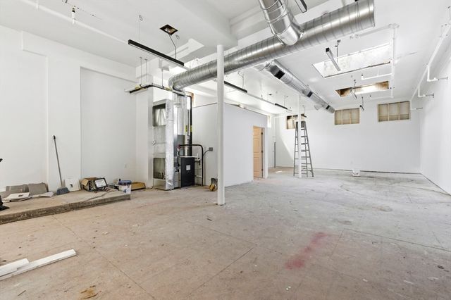 241 Highland Ave, Somerville, MA 02143