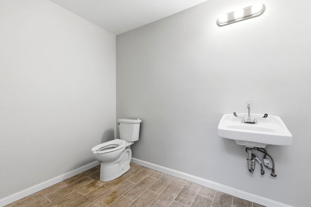 241 Highland Ave, Somerville, MA 02143