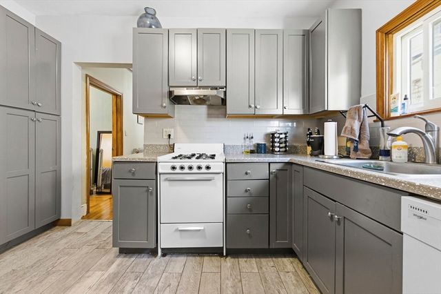 241 Highland Ave, Somerville, MA 02143