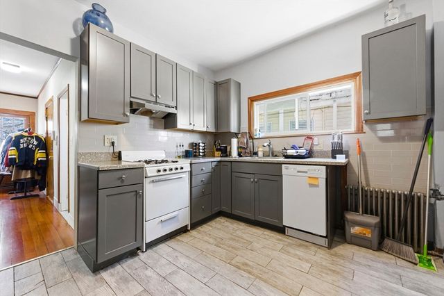 241 Highland Ave, Somerville, MA 02143