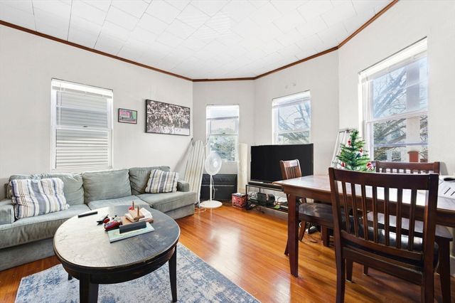 241 Highland Ave, Somerville, MA 02143