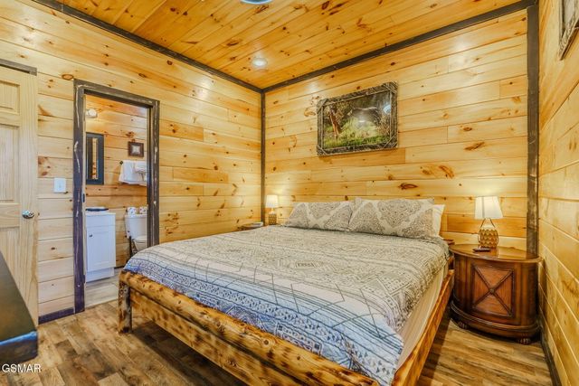 2540 White Timberlake Drive, Sevierville, TN 37876