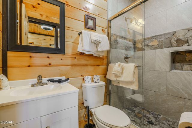 2540 White Timberlake Drive, Sevierville, TN 37876