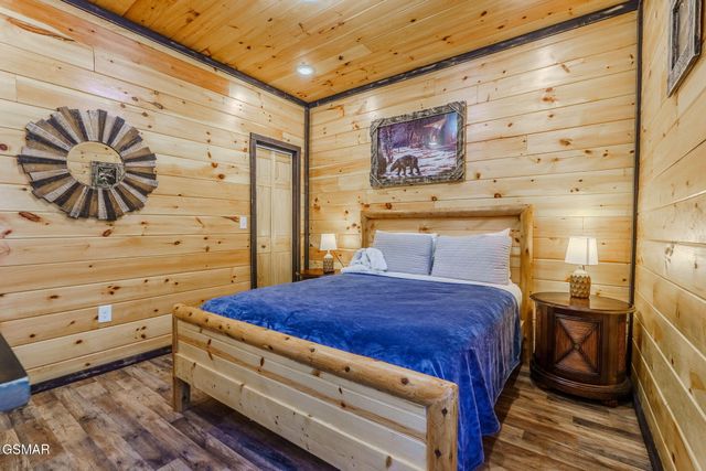 2540 White Timberlake Drive, Sevierville, TN 37876