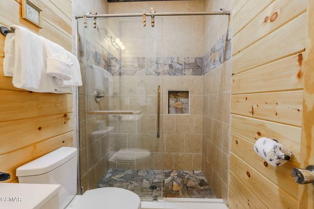 2540 White Timberlake Drive, Sevierville, TN 37876