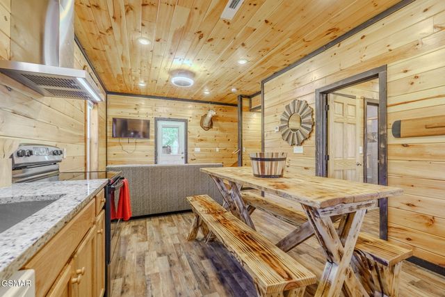 2540 White Timberlake Drive, Sevierville, TN 37876