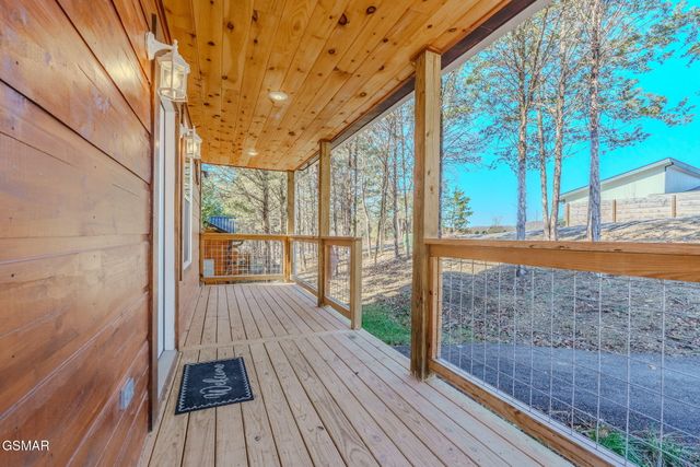 2540 White Timberlake Drive, Sevierville, TN 37876