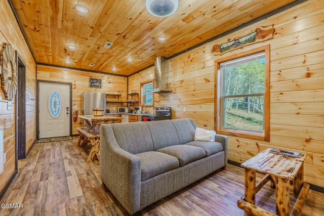 2540 White Timberlake Drive, Sevierville, TN 37876